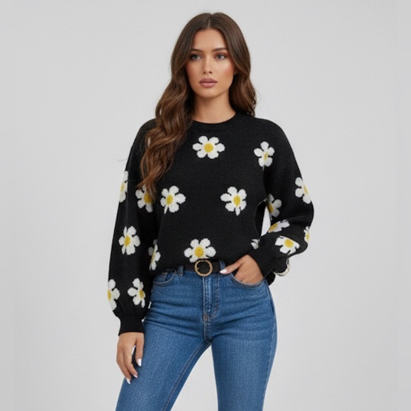 Sweaters - Black Daisy Flower Pattern Sweater